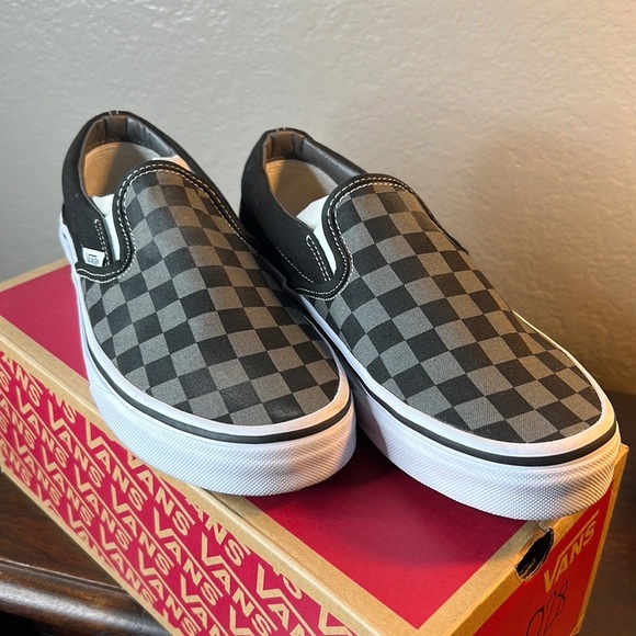 Vans Men's Classic Slip On Sneakers size 7 - Picture 4 of 9